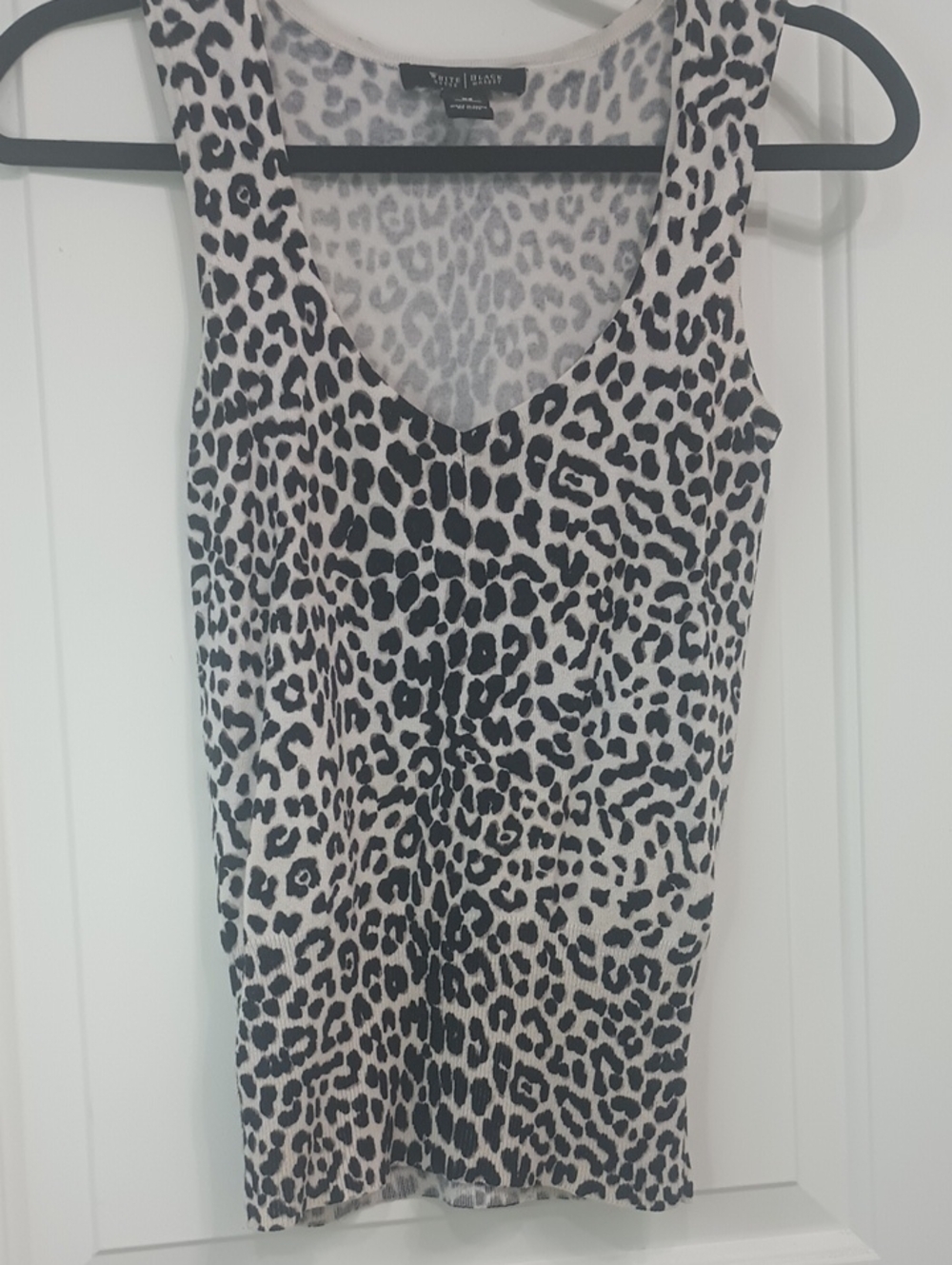 White House Black Market Women's Sleeveless Shirt.
